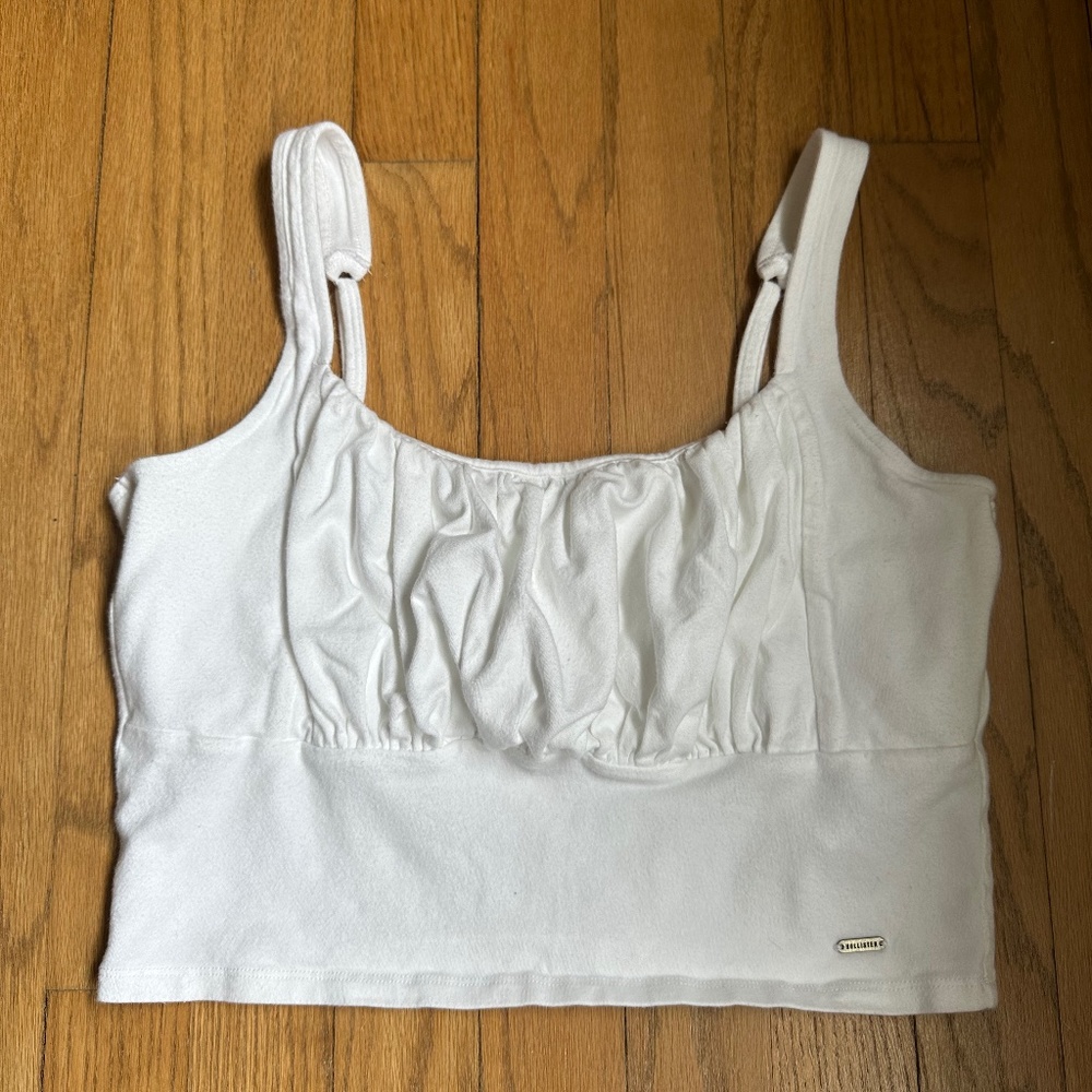 Hollister Ruched Cropped Tank Top in White in Size Large